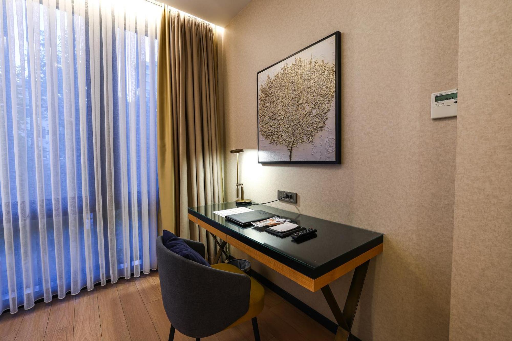 Broyt Hotel Стамбул Экстерьер фото
